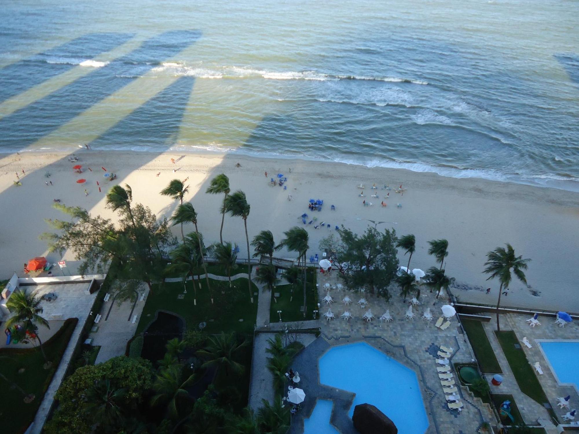 Golden Flat Recife 2*
